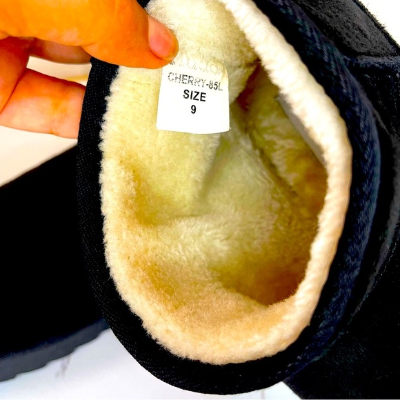 Mudd Women's Black Suede Ankle Boots Size 9 Flat Mini Boots - Picture 7 of 10